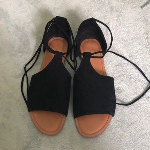 Universal thread sandal